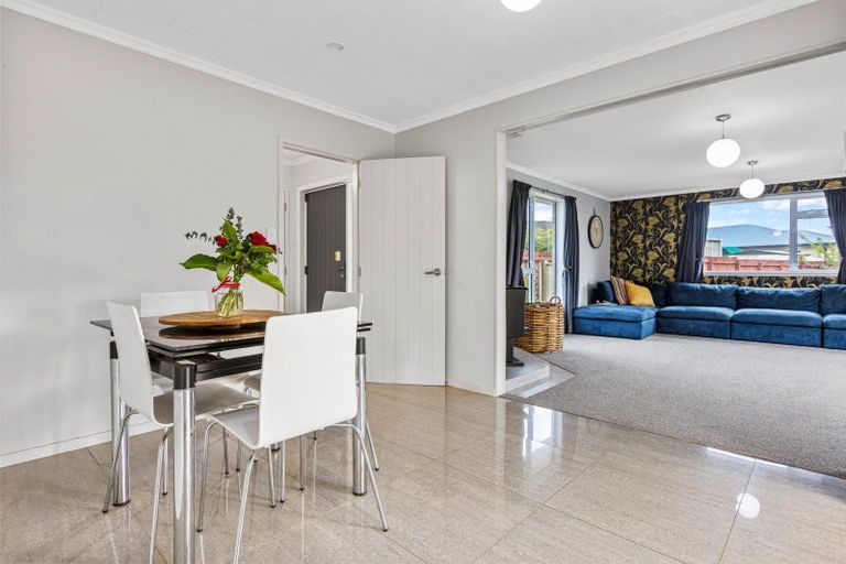 Photo of property in 4 Kohe Place, Inglewood, 4330