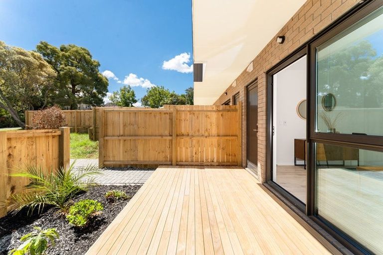 Photo of property in 29d Takapu Street, Henderson, Auckland, 0612