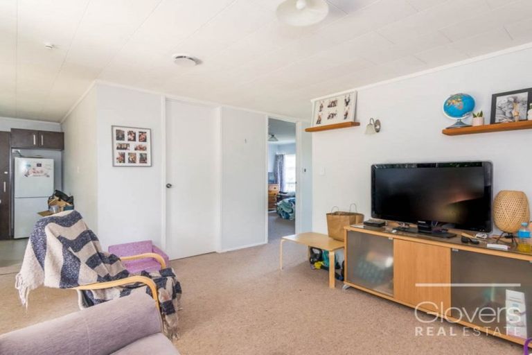 Photo of property in 5/109a Te Atatu Road, Te Atatu South, Auckland, 0610