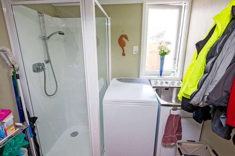 Photo of property in 6 Karaka Street, Hokowhitu, Palmerston North, 4410