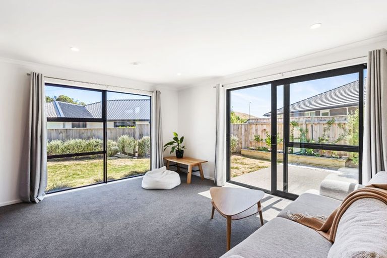 Photo of property in 3 Kaiwaru Place, Waikanae, 5036