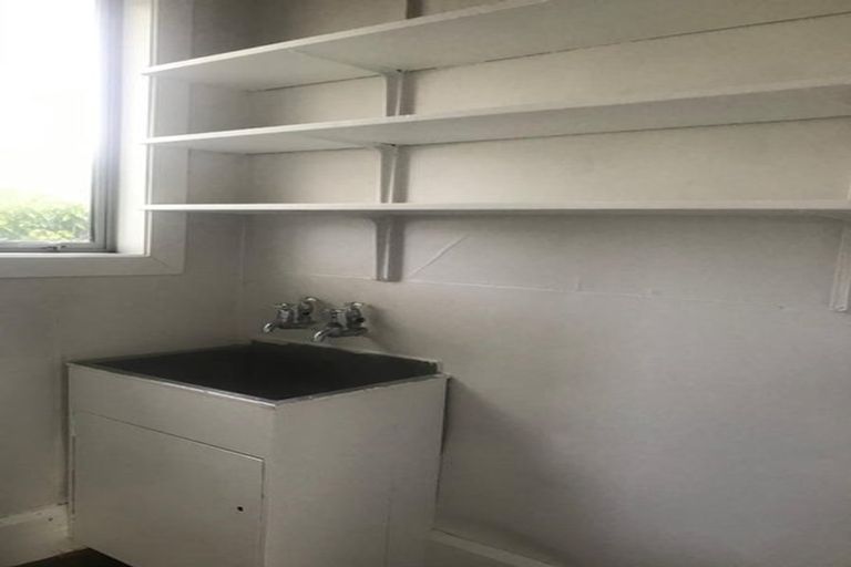 Photo of property in 2/75 Wildberry Street, Woolston, Christchurch, 8023