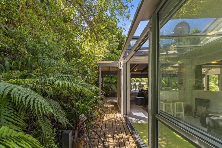 Photo of property in 15 Tombleson Road, Lake Rotoma, Rotorua, 3074