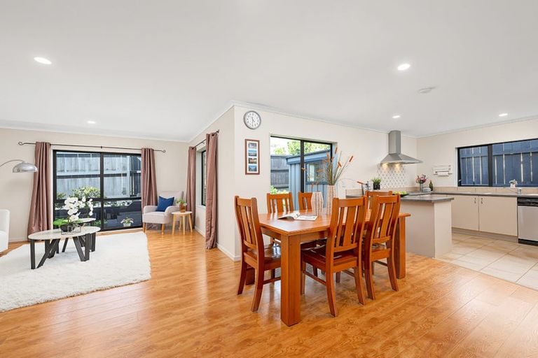 Photo of property in 48 Basra Drive, Henderson, Auckland, 0612