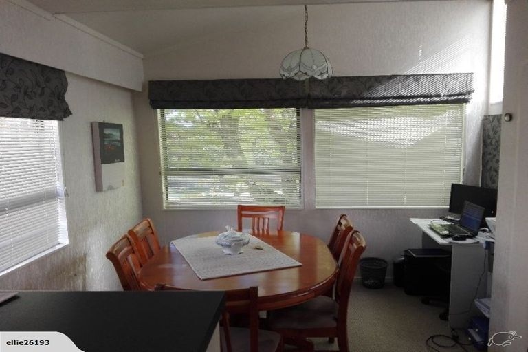 Photo of property in 6 Denver Grove, Totara Park, Upper Hutt, 5018