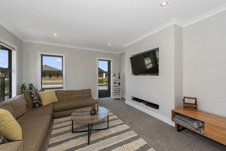 Photo of property in 32 Glaisdale Crescent, Flagstaff, Hamilton, 3210