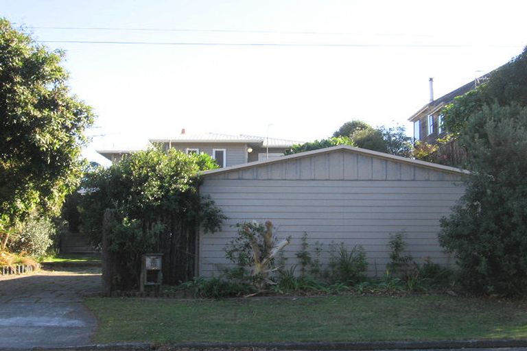 Photo of property in 67 Tutere Street, Waikanae Beach, Waikanae, 5036