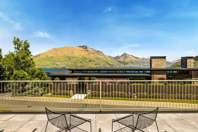 Photo of property in 1/43 Belfast Terrace, Queenstown, 9300