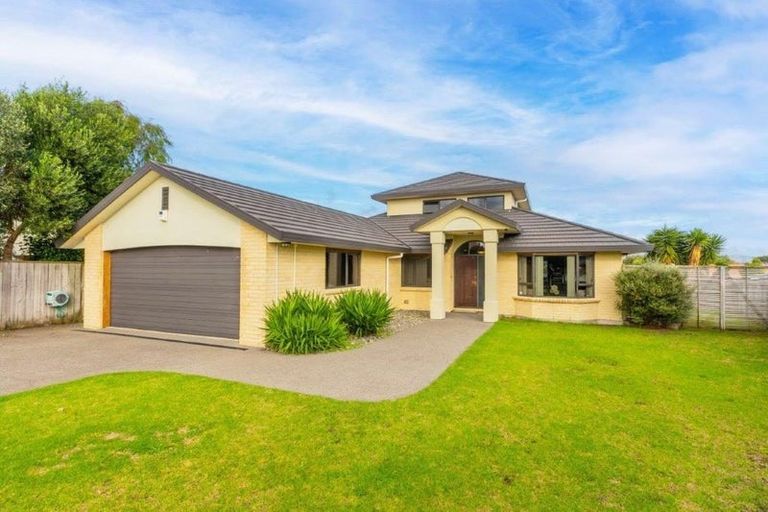 Photo of property in 6 Shearwater Rise, Paraparaumu Beach, Paraparaumu, 5032