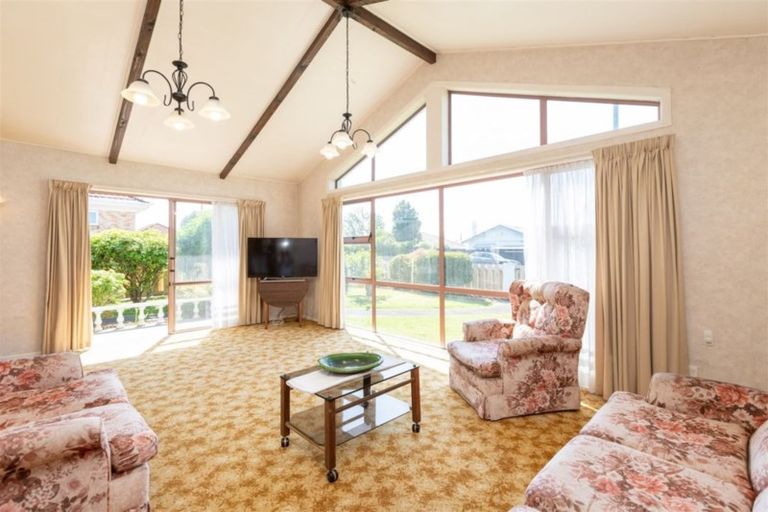 Photo of property in 24 Forest Lake Road, Forest Lake, Hamilton, 3200