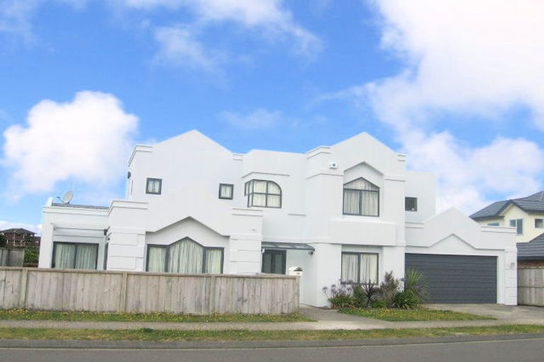 Photo of property in 25 Waterhouse Drive, Brooklyn, Wellington, 6021
