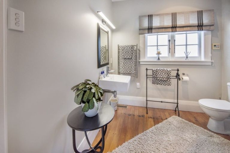 Photo of property in 1 Macky Avenue, Devonport, Auckland, 0624