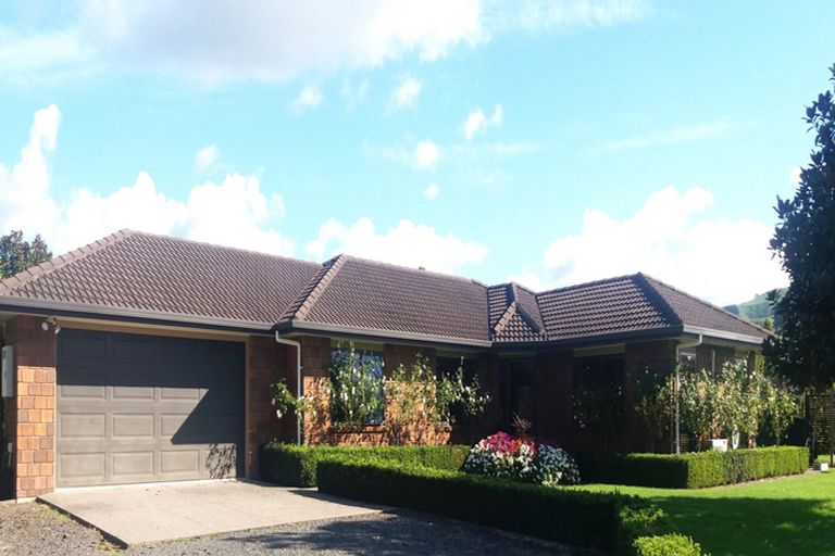 Photo of property in 17 Mangauika Road, Pirongia, Te Awamutu, 3876