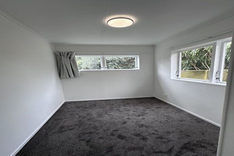Photo of property in 107a Beechdale Crescent, Pakuranga Heights, Auckland, 2010