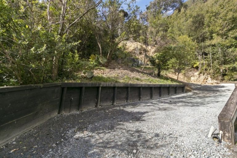 Photo of property in 8 Haven Grove, Naenae, Lower Hutt, 5011