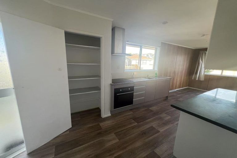 Photo of property in 2 Cranberry Place, Bucklands Beach, Auckland, 2012