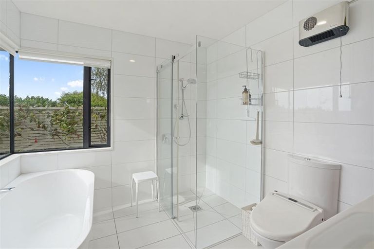 Photo of property in 3 Gardenhill Lane, Redcliffs, Christchurch, 8081