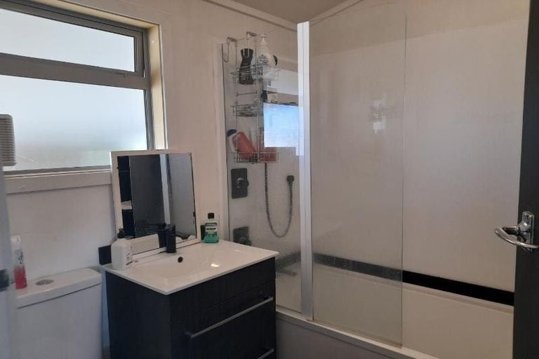 Photo of property in 7a Isobel Street, Acacia Bay, Taupo, 3330