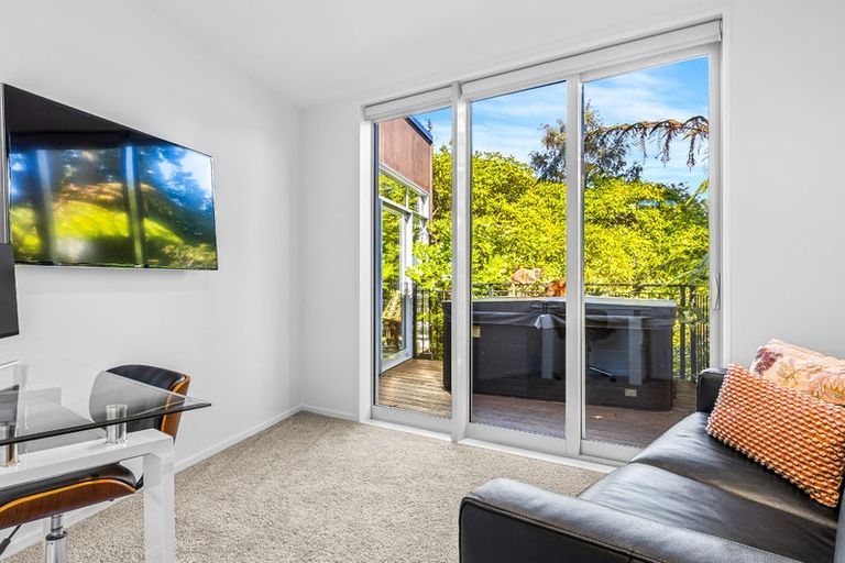 Photo of property in 33a Bowenvale Avenue, Cashmere, Christchurch, 8022