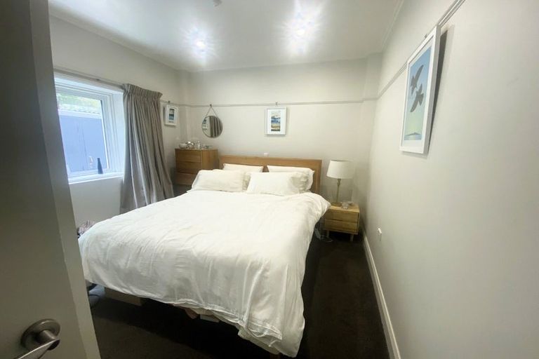Photo of property in Fountain Court, 9/48 Oriental Parade, Oriental Bay, Wellington, 6011