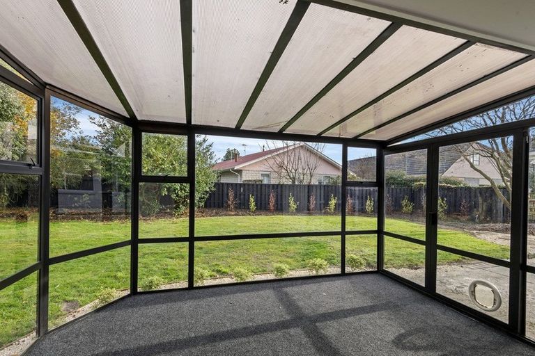 Photo of property in 6b Kaputone Place, Belfast, Christchurch, 8051