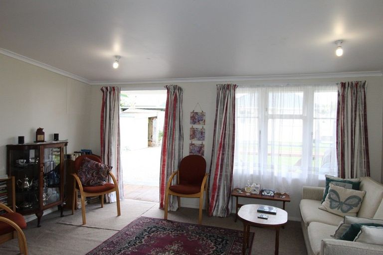 Photo of property in 18 Tyndall Street, Pahiatua, 4910