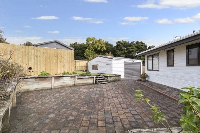 Photo of property in 13 Banyan Drive, Totara Heights, Auckland, 2105