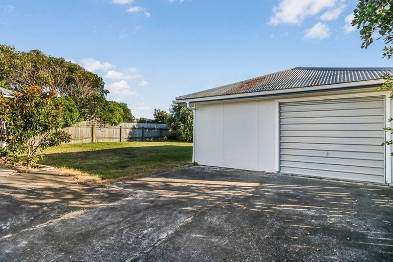 Photo of property in 10 Aranui Avenue, Waitarere Beach, Levin, 5510