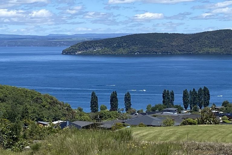 Photo of property in 17 Locheagles Rise, Kinloch, Taupo, 3377