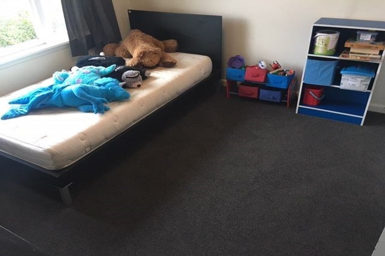 Photo of property in 2/11 Dunedin Street, Redwood, Christchurch, 8051