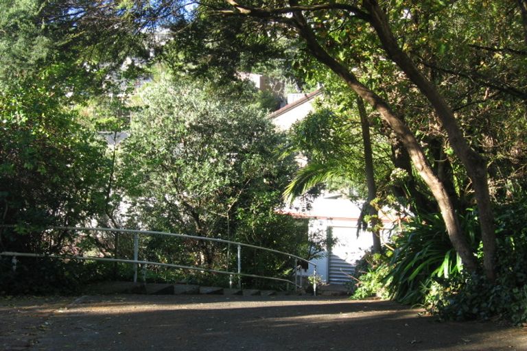 Photo of property in 66 Palliser Road, Roseneath, Wellington, 6011