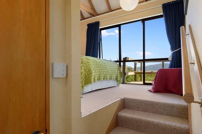 Photo of property in 6 Stonewall Grove, Waikanae Beach, Waikanae, 5036