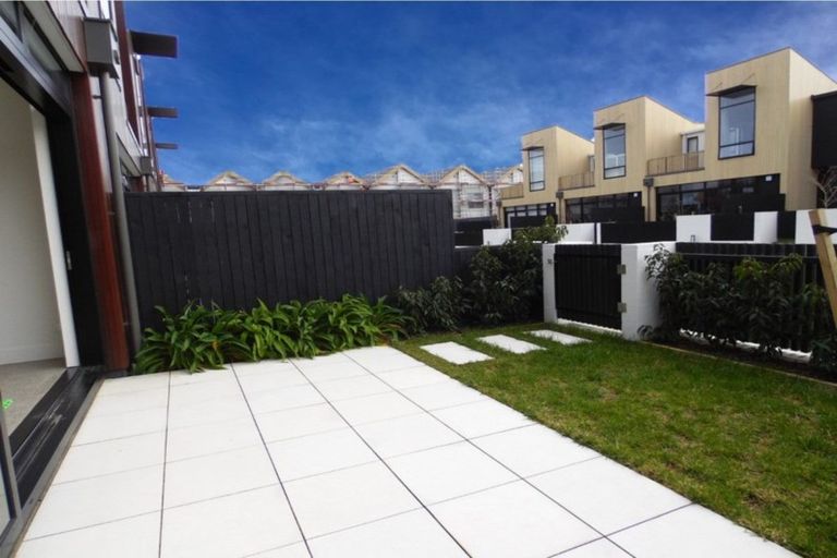 Photo of property in 15 Nevill Road, Hobsonville, Auckland, 0616