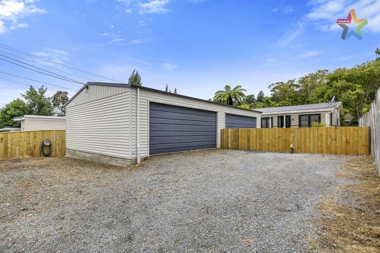 Photo of property in 457 Stokes Valley Road, Stokes Valley, Lower Hutt, 5019
