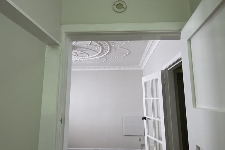 Photo of property in 92 Nairn Street, Mount Cook, Wellington, 6011