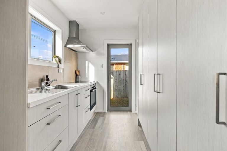 Photo of property in 1/52 North Avon Road, Richmond, Christchurch, 8013