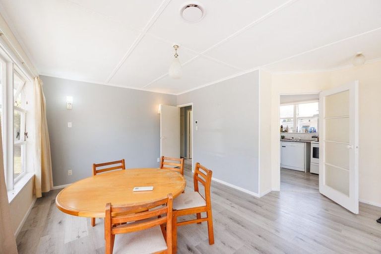 Photo of property in 2 Signal Street, Marton, 4710