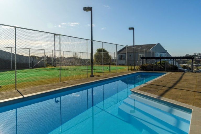 Photo of property in 18/19 Brodie Place, Bethlehem, Tauranga, 3110