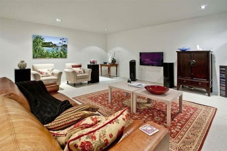 Photo of property in 7 Rangi Avenue, Schnapper Rock, Auckland, 0632