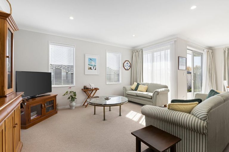 Photo of property in 18 Rose Manor Drive, Springlands, Blenheim, 7201