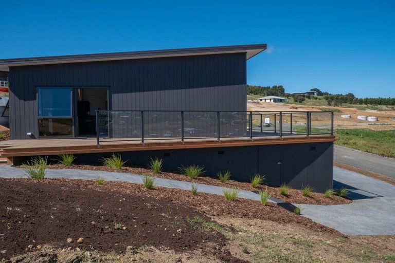 Photo of property in 14 Freyja Crescent, Coopers Beach, 0420