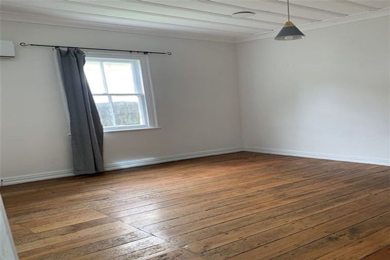 Photo of property in 20 Bridge Street, Eketahuna, 4900