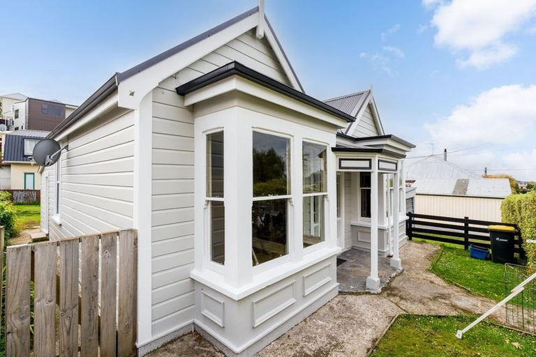 Photo of property in 8 Durham Street, Mornington, Dunedin, 9011