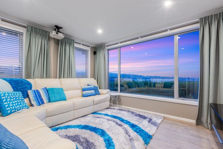 Photo of property in 5 Margaret Shields Avenue, Aotea, Porirua, 5024