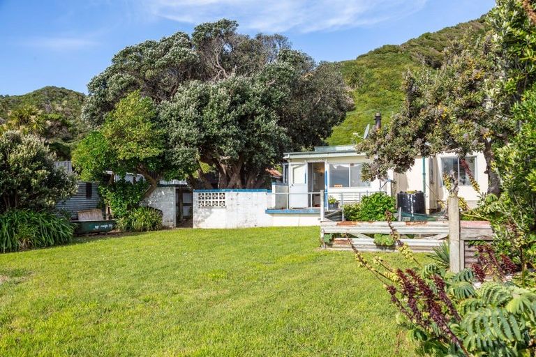 Photo of property in 1598 Cape Palliser Road, Cape Palliser, Featherston, 5772