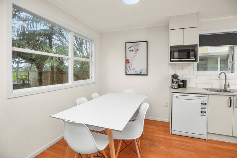 Photo of property in 99 Collins Road, Melville, Hamilton, 3206