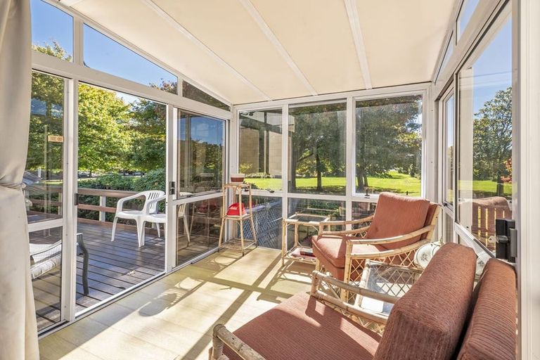 Photo of property in 2/20 Gunns Crescent, Cashmere, Christchurch, 8022