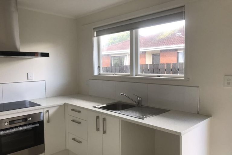 Photo of property in 8-10 Roslyn Road, Mount Wellington, Auckland, 1060