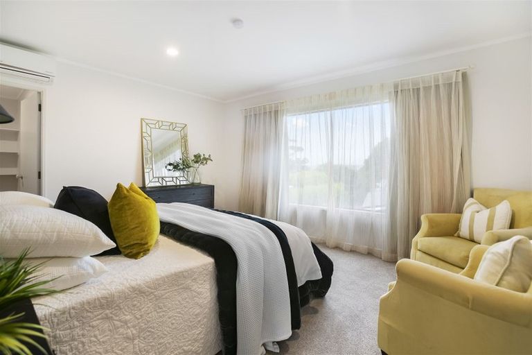 Photo of property in 24a Alexander Street, Cockle Bay, Auckland, 2014