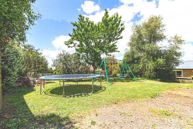 Photo of property in 35 Walmsley Street, Kihikihi, Te Awamutu, 3800
